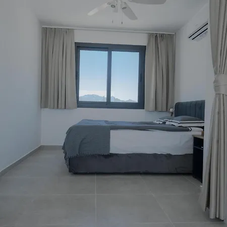 Modern And Spacious With Beautiful Roof Terrace And Sea View Kyrenia (Northern Cyprus)