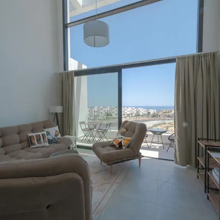 Modern And Spacious With Beautiful Roof Terrace And Sea View Kyrenia (Northern Cyprus)