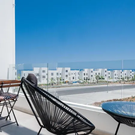 Appartement Modern And Spacious With Beautiful Roof Terrace And Sea View Kyrenia (Northern Cyprus)