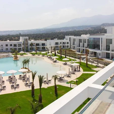 Modern And Spacious With Beautiful Roof Terrace And Sea View Girne