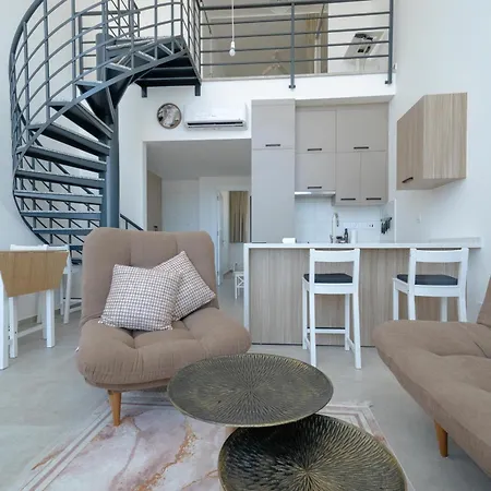 Daire Modern And Spacious With Beautiful Roof Terrace And Sea View Girne